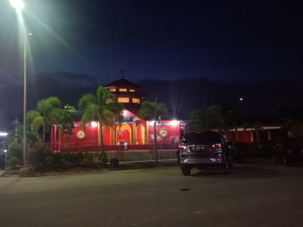 Hotel Sleeprest @ Golden Prima Batam Esterno foto